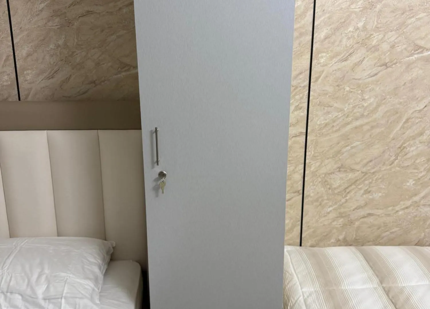 5 Min To Dubai Mall Downtown Dormitory Rooms M & F 0*,