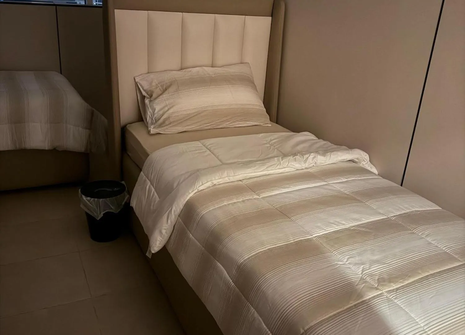 5 Min To Dubai Mall Downtown Dormitory Rooms M & F 0*,